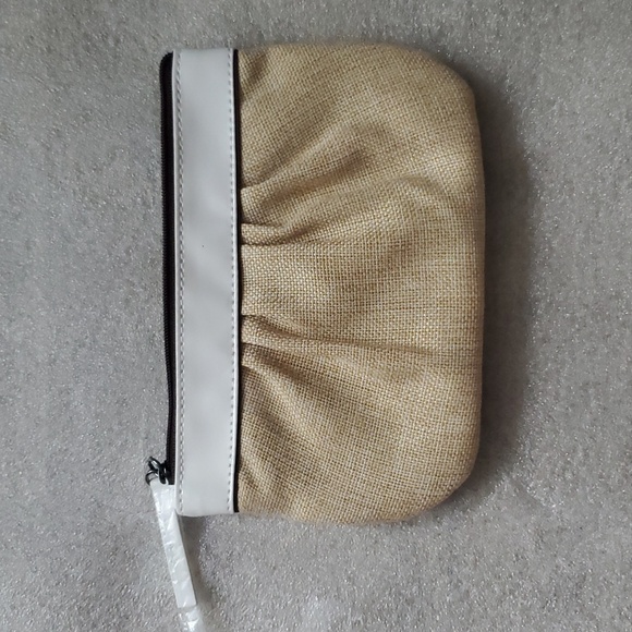 Pouch Set Of Two Cream and Green New - Picture 4 of 9